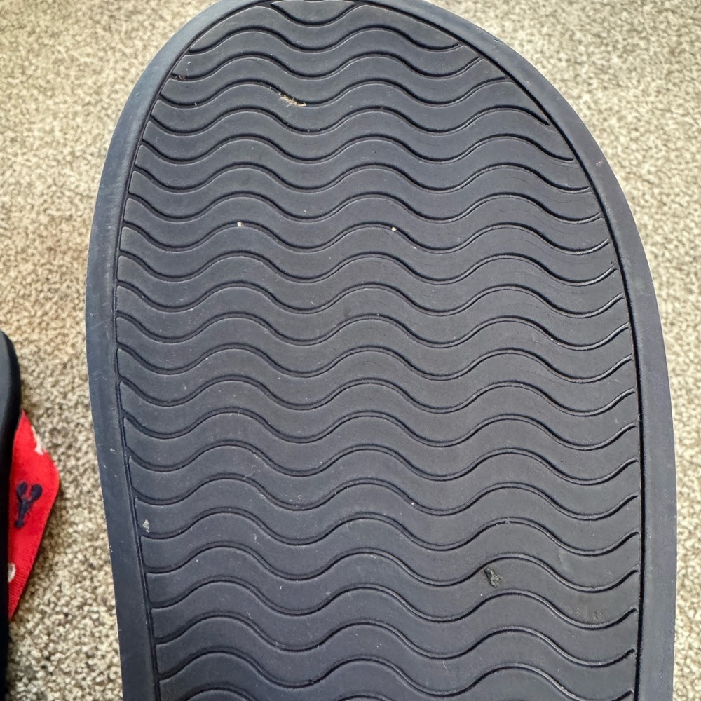 EUC Vineyard Vines Men’s Classic Foam Lobster Strap Navy & Red Flip Flop Sz 10 - Picture 7 of 7